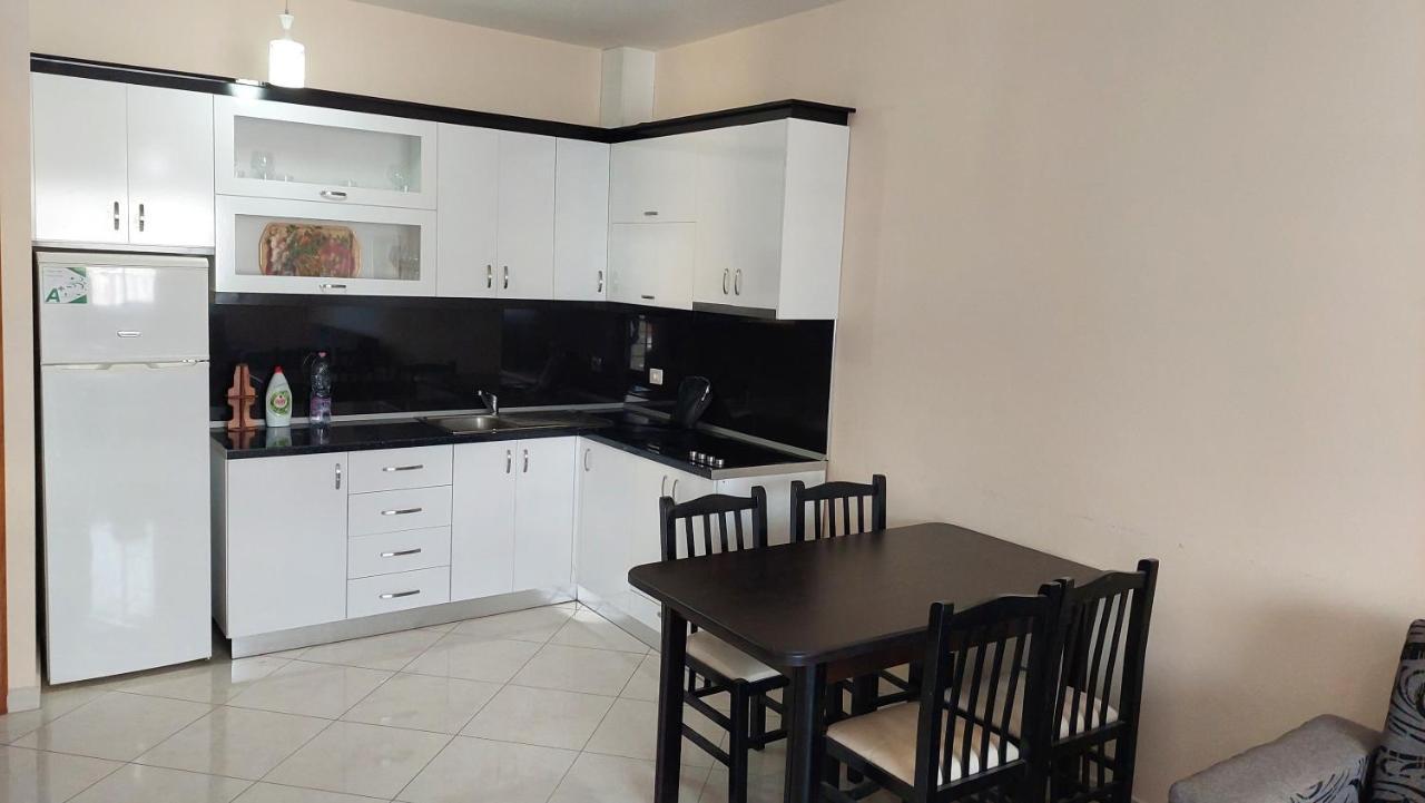 Sweetview 2-Bedroom Apartment With 3 Balcony Seaview Vlorë Exterior foto